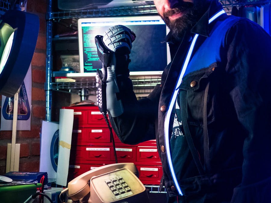 Hacking the Nintendo Power Glove