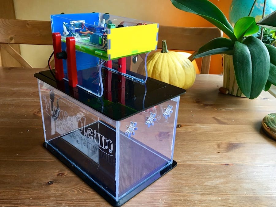 Mouse-O-Leum (Multiple Live Catch) Mouse Trap