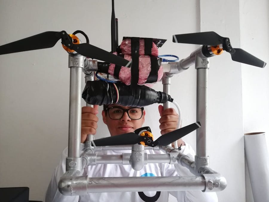 Underwater Monitoring and Sampling Robot