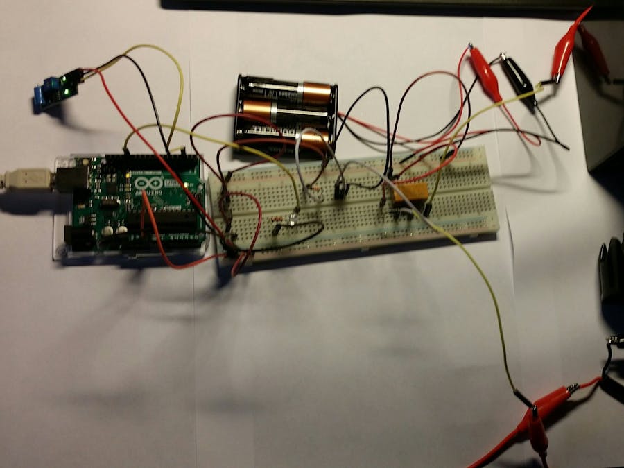 Arduino UNO and Vibration Sensor with Relay