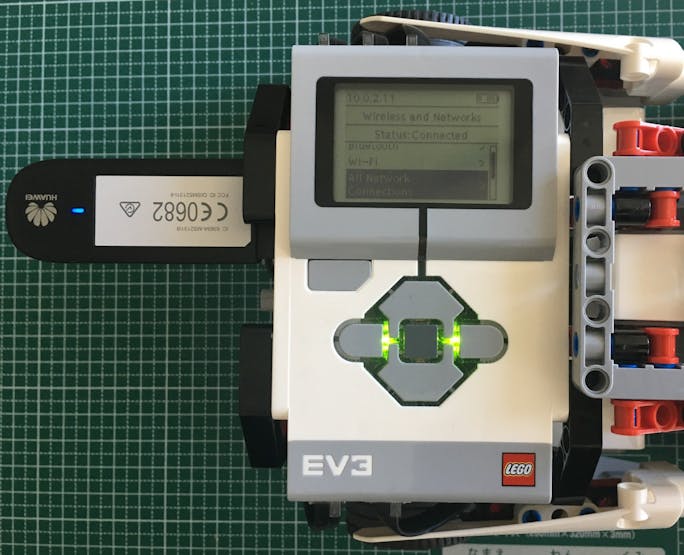 LEGO EV3 Rotobics car connected and ready to go