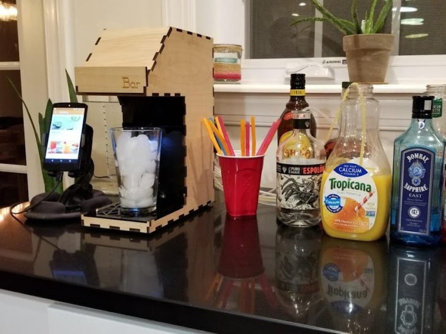 Robotic Cocktail Mixers : Automated Cocktail Maker