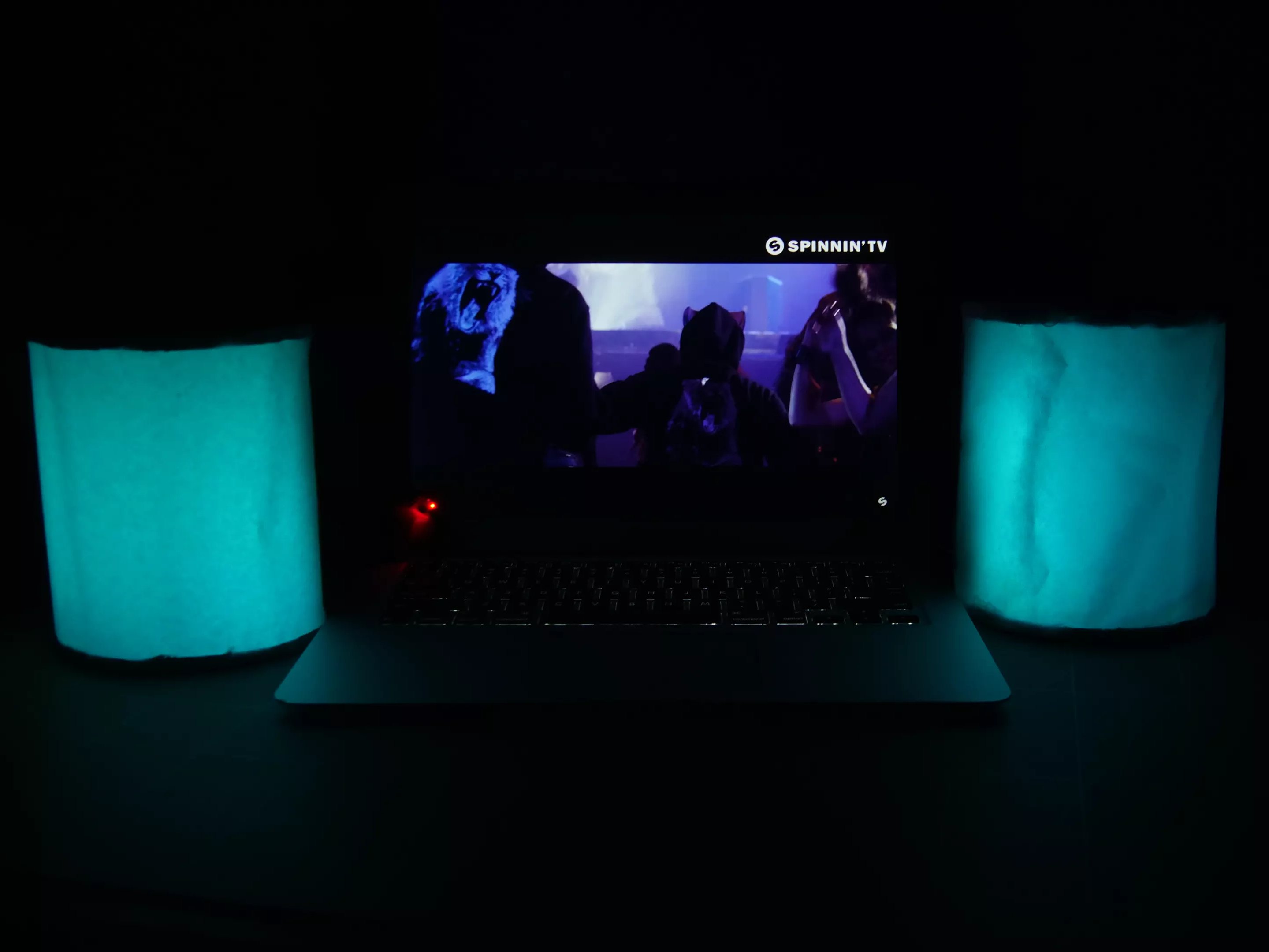 music reactive desk light