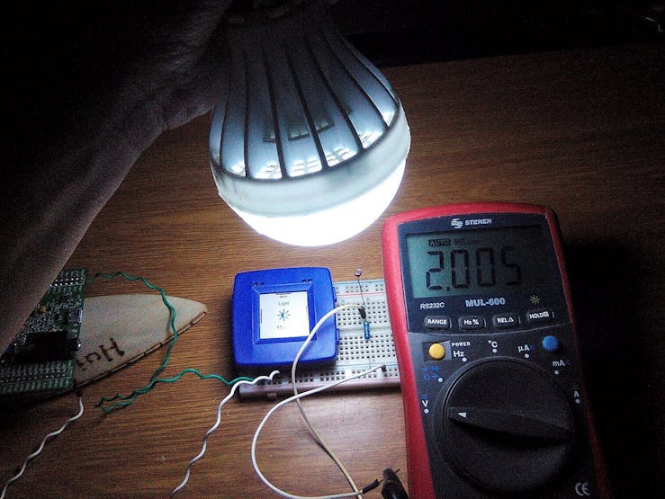 Calibration example: 152 lx = 2.000 volts
