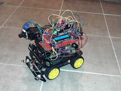 Robot Arduino Using nRF52832 Connected to Android and ESP826