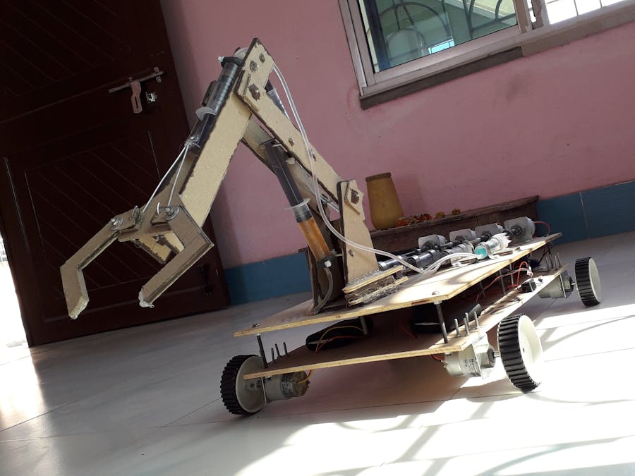 App Controlled Hydraulic Crane