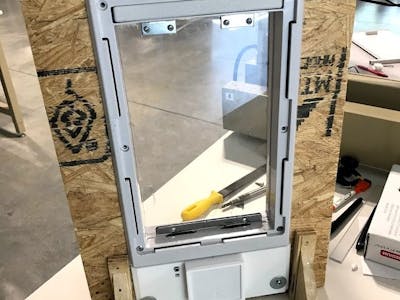 Automatic Dog Door Using BLE