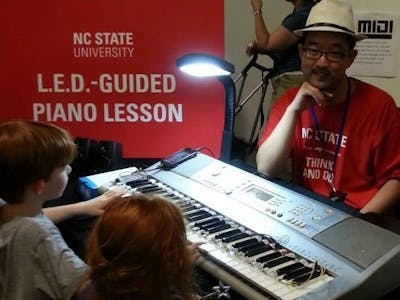 L.E.D. - guided piano playing