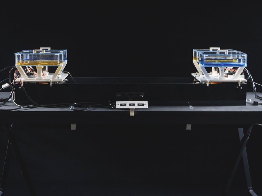 Biotic Explorers – Transmitting Data Through Mycelium