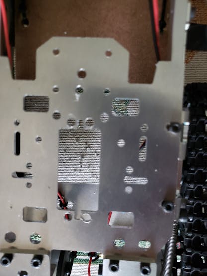 modify robot top plate to secure servo 6