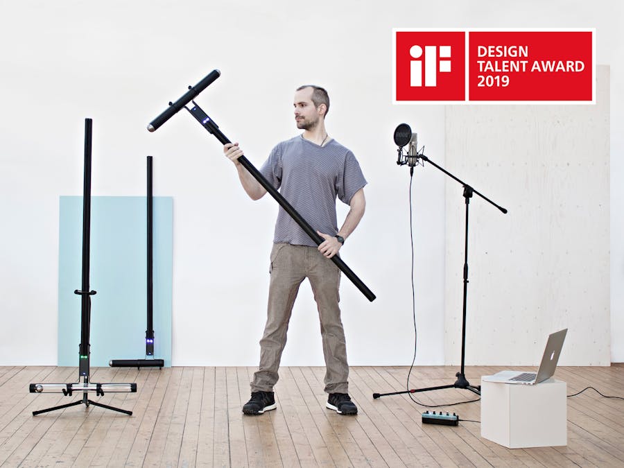 Kravox! Wireless, Motion and Touch-Sensing Instrument