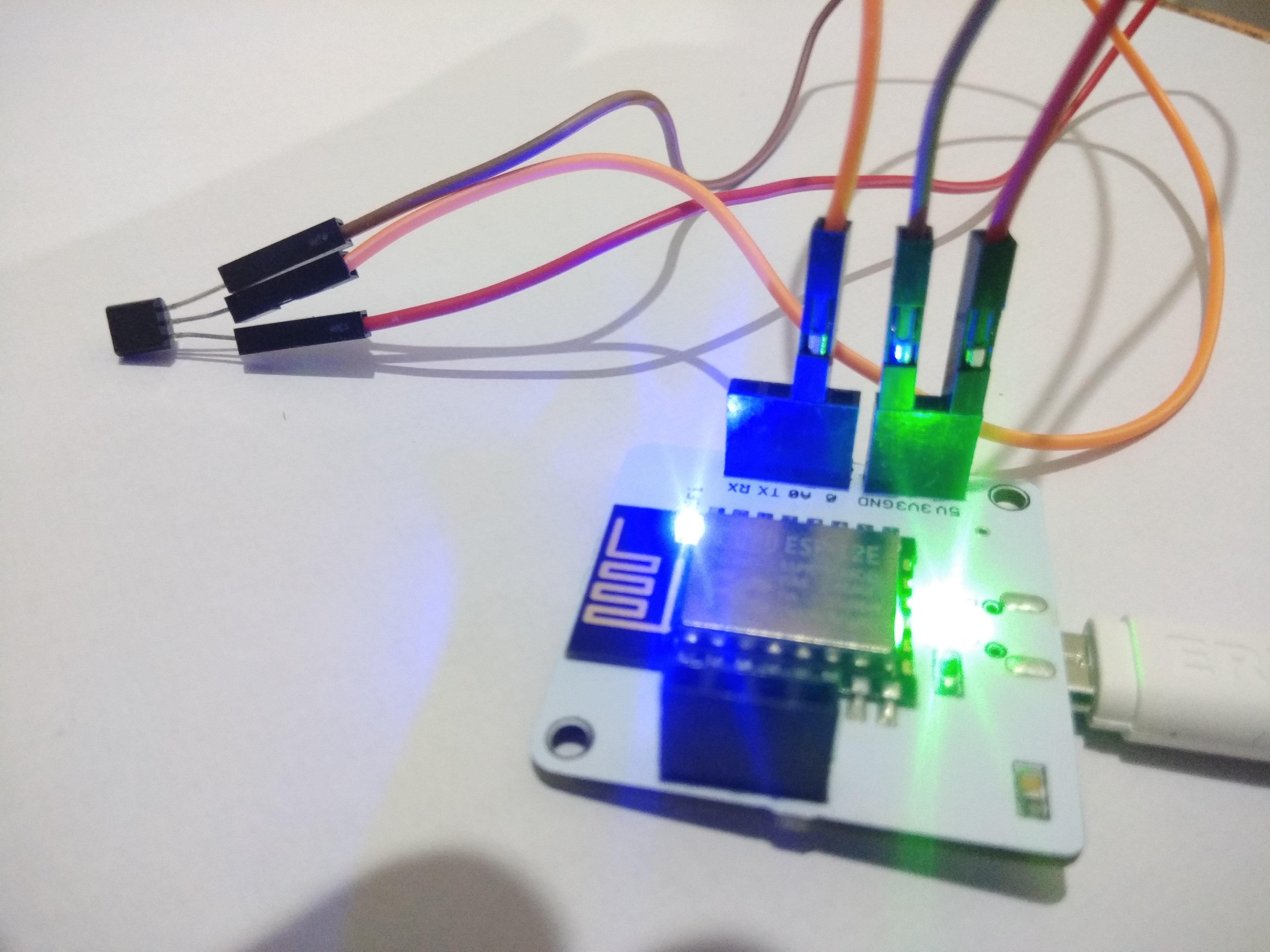 Iot projects for beginners picture