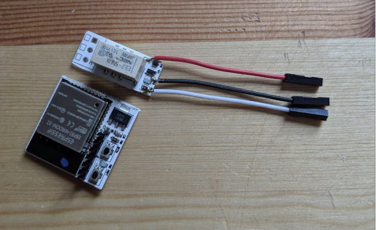 Instead of waiting for a new PCB, I chopped off the relay circuit from a spare door phone mod I made earlier.