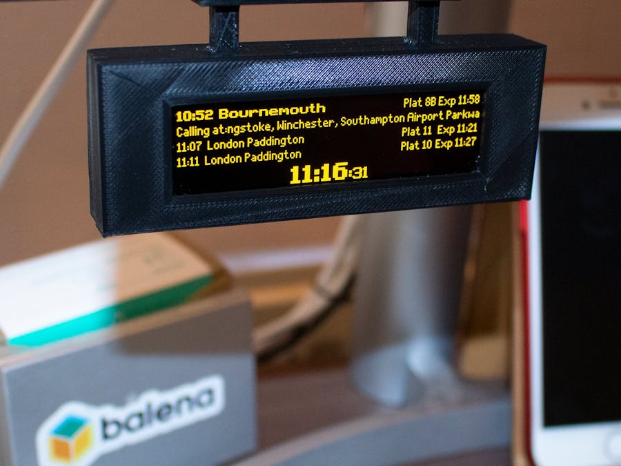 Raspberry Pi Powered Live Train Station Desktop Sign
