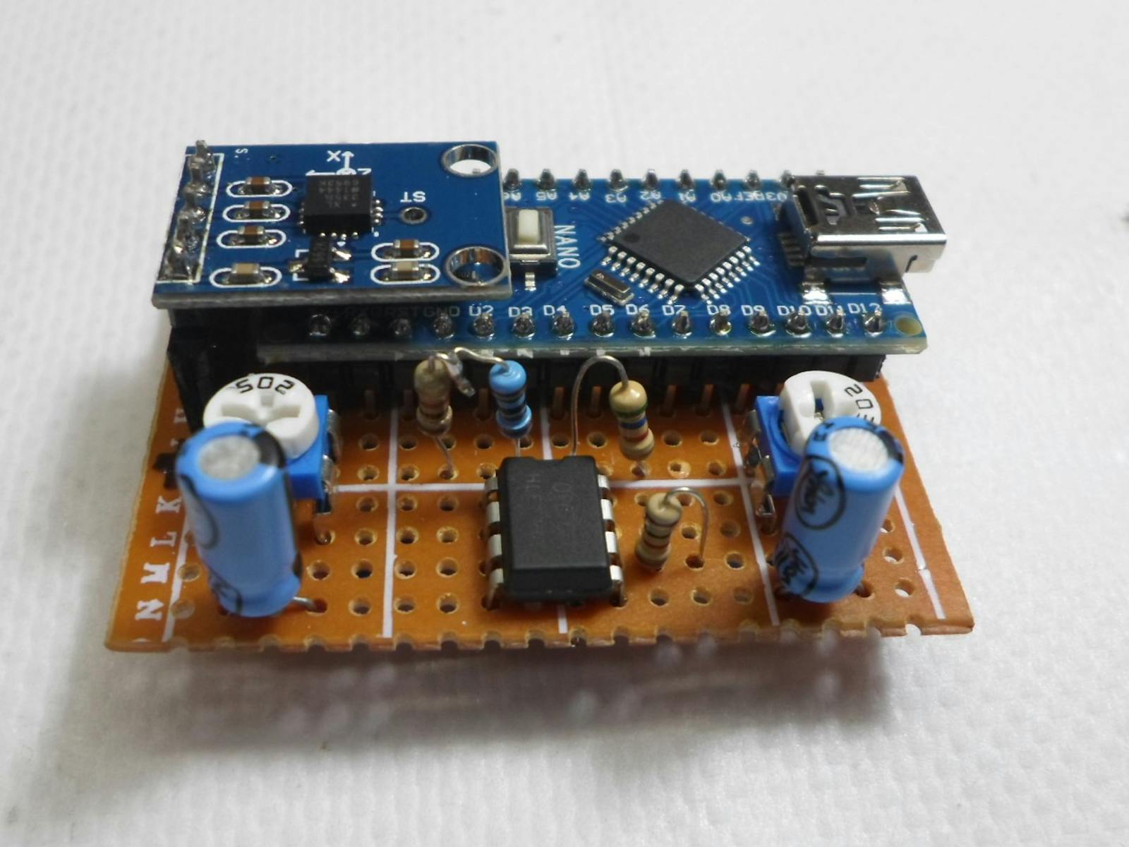 clipping detector pic microcontroller