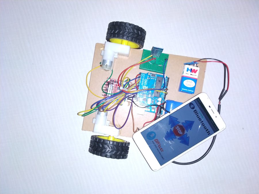 Bluetooth"Android App" Controlled Robot Car Circuit Diagram