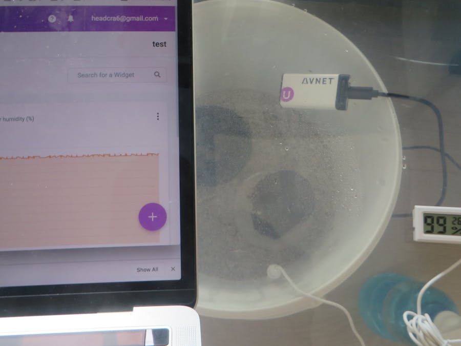 Mushroom fruiting chamber monitor