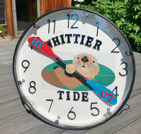Check Out This Giant and Adorable Otter-Themed Tide Clock - Hackster.io
