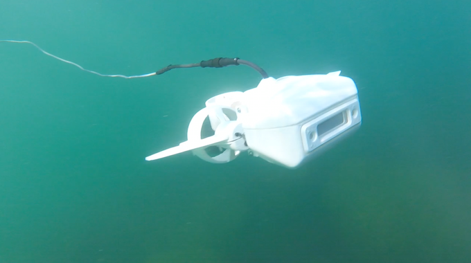 fathom underwater drone