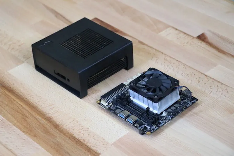 UDOO BOLT V8 ミニPC UDOO's New BOLT Is Like a Raspberry Pi Turned Up to Eleven