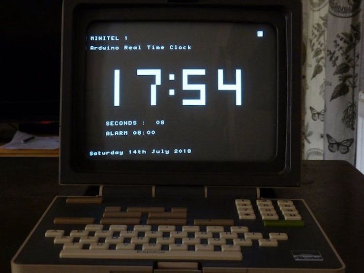 ARDUINO REVIVE UNA TERMINAL MINITEL CLÁSICA DE LOS AÑOS 80 ARDUINO REVIVE UNA TERMINAL MINITEL CLÁSICA DE LOS AÑOS 80