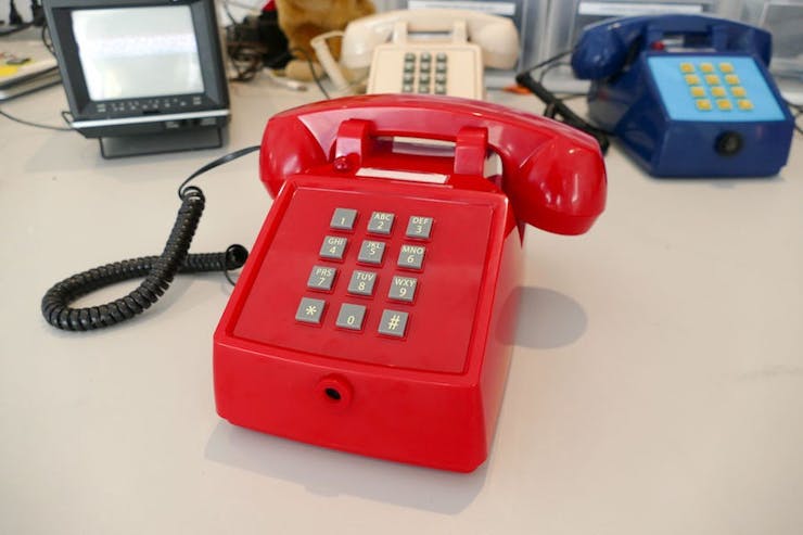 Desk Phone Plays Hold Music And Only Hold Music Hackster Io