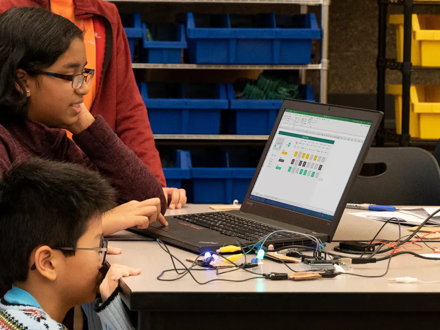 Hacking STEM LED light sequencer