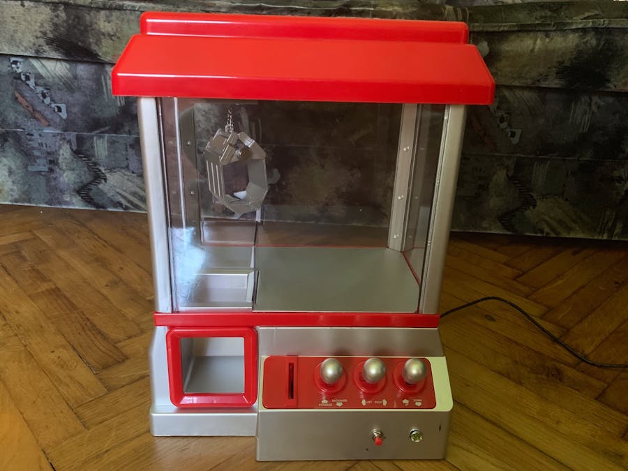 IOTA-Enabled UFO Catcher