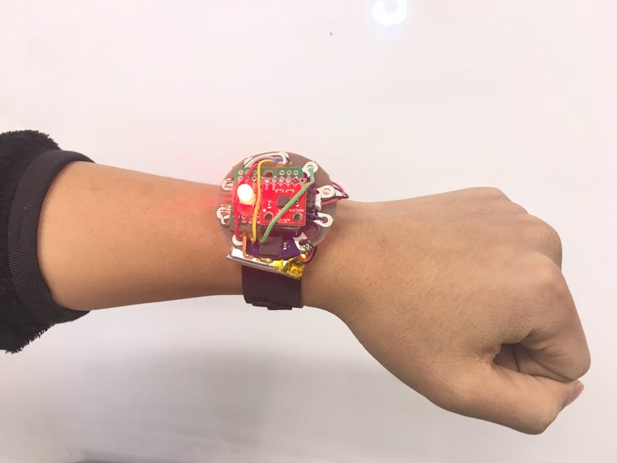 iNFormµ Wearable Stage One