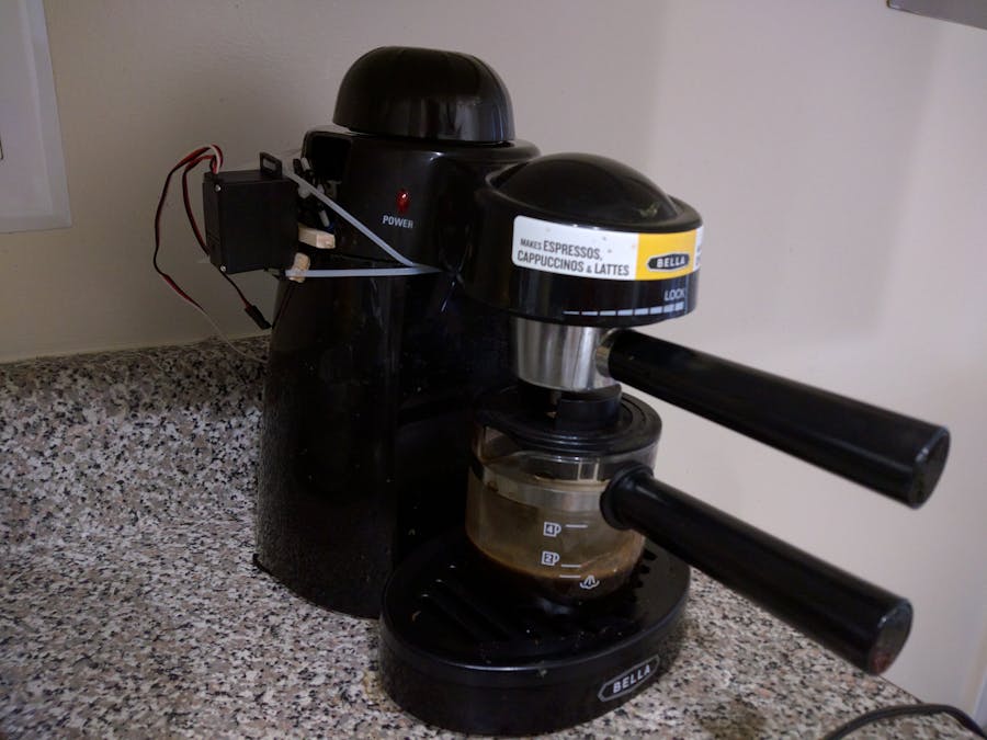 Smart Coffee Break: Synchronize your Break with Colleagues