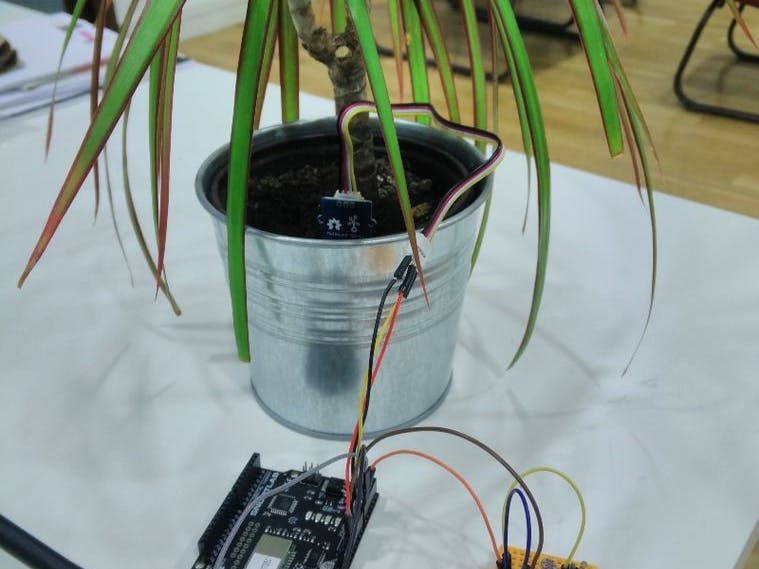Connected Plant with Sigfox, Akeru and thethings.iO