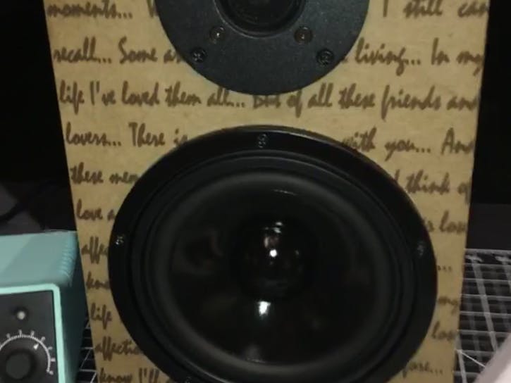 HiFi Bookshelf Speakers