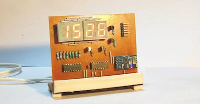 ESP8266 Desktop Clock (WiFi Synchronised!)