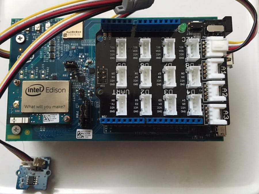 WiFi Transmitted Temperature Alarming Device