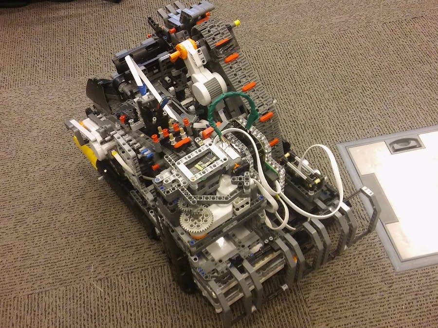 Lego Sweeping-Sorting Machine