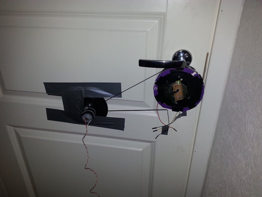 Keypad operated door lock