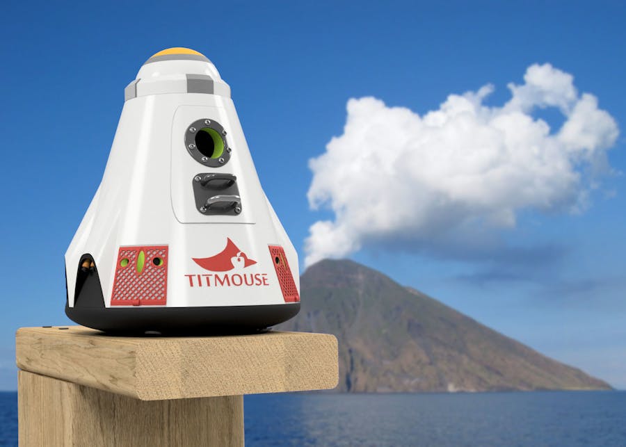 Titmouse V2 temp sensor and birdhouse.