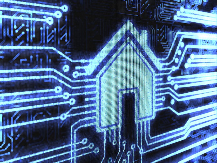 Motion sensed comforter