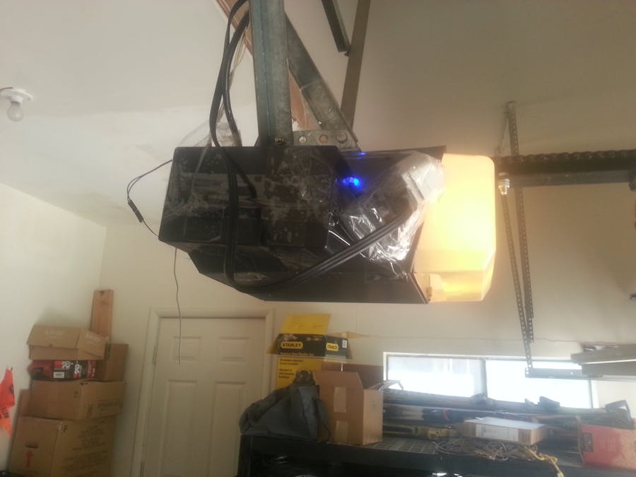 IoT arduino ESP Garage Door opener (UD)