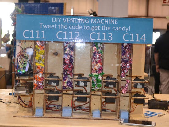 DIY Vending Machine using Arduino & 1Sheeld Circuit Diagram