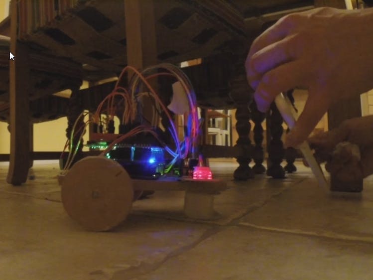 Bluetooth Steering wheel for a robot using 1Sheeld