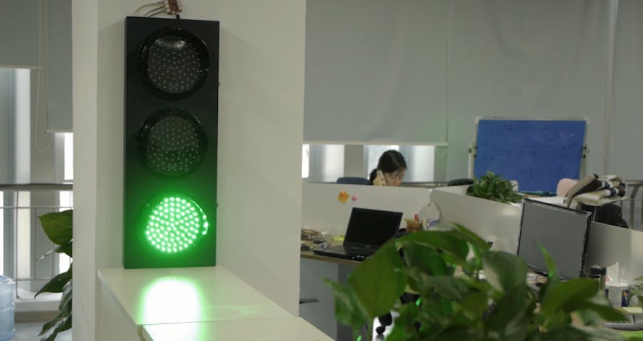 Traffic light indicates Travis CI compiled results