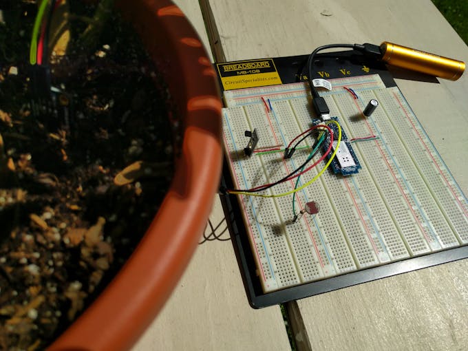 Breadboard with system running from battery.