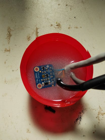 Sensor covered in epoxy resin