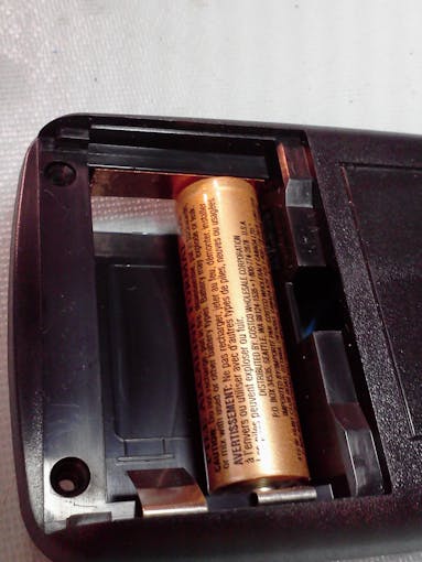 2xAA battery compartment