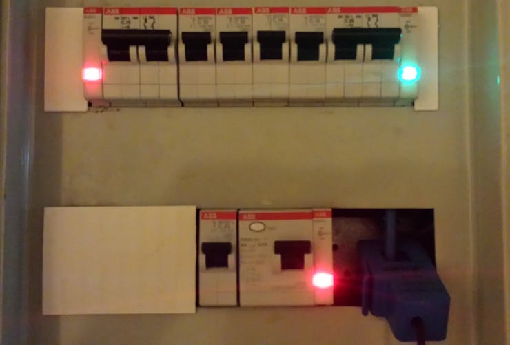 Mains Distribution Unit (Notice Clamp) -
Do Not try this at home!