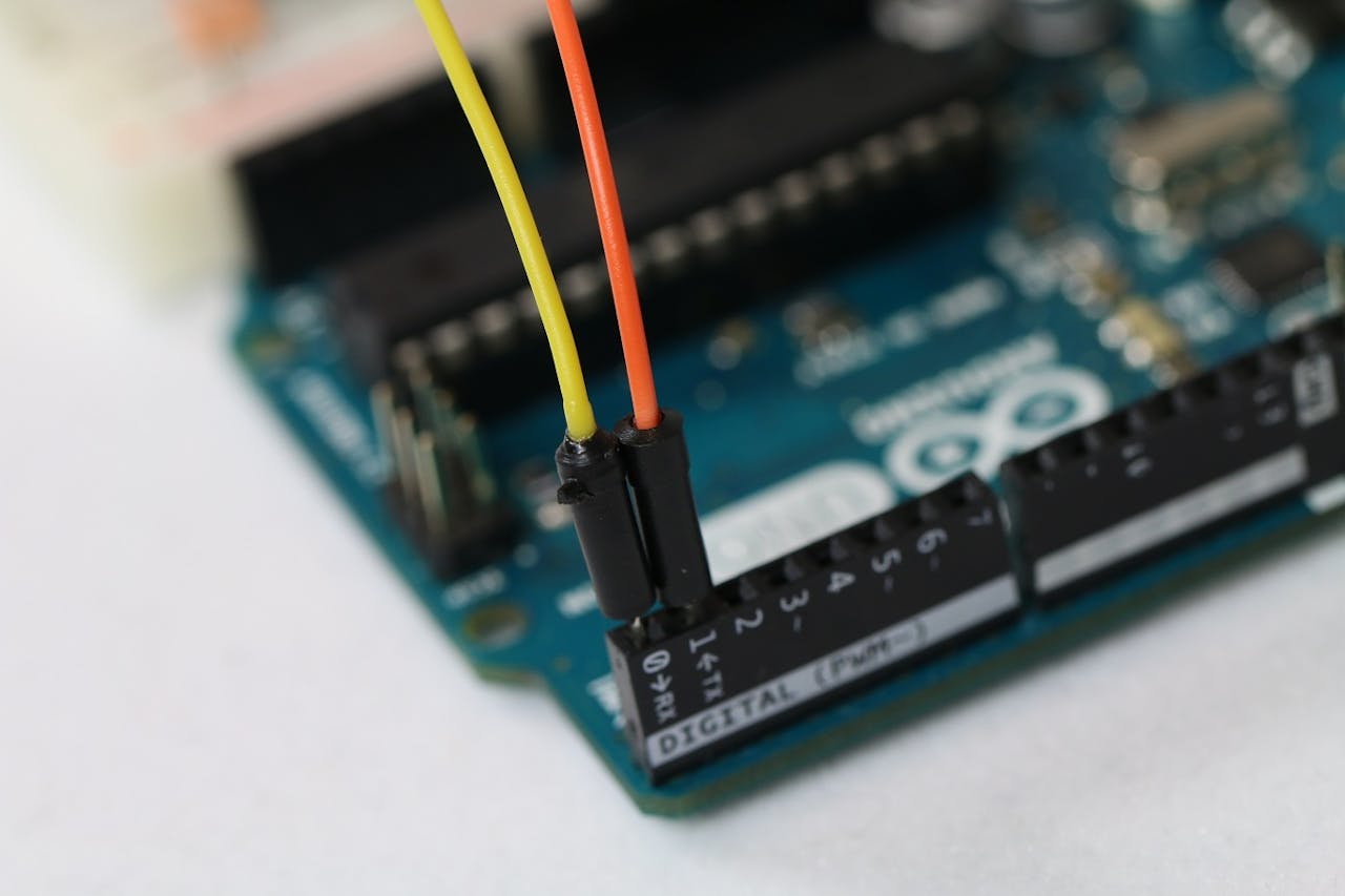 Establish serial communication between Bluetooth device and Arduino
